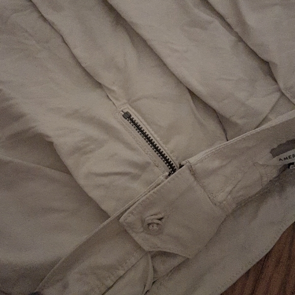 American Eagle White Skirt, Size CA 4 - Picture 2 of 3
